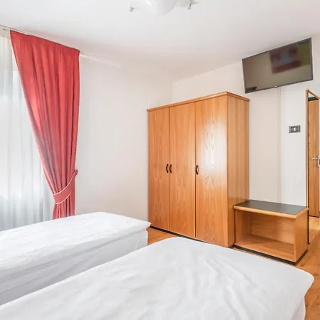 Hotel Alpina Madonna