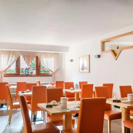 Alpina Hotel 3*